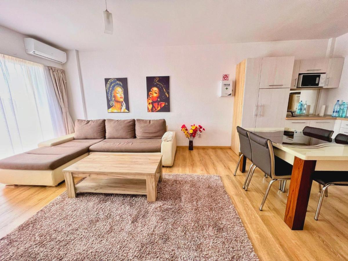 Red Hotel Accommodation Cluj-Napoca Eksteriør billede