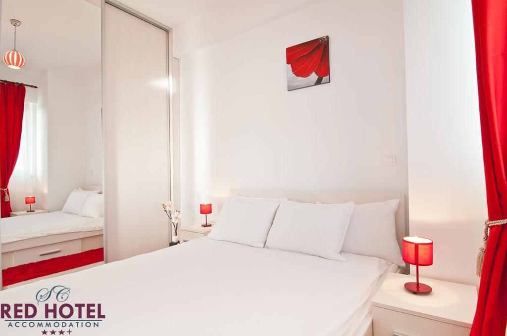 Red Hotel Accommodation Cluj-Napoca Eksteriør billede